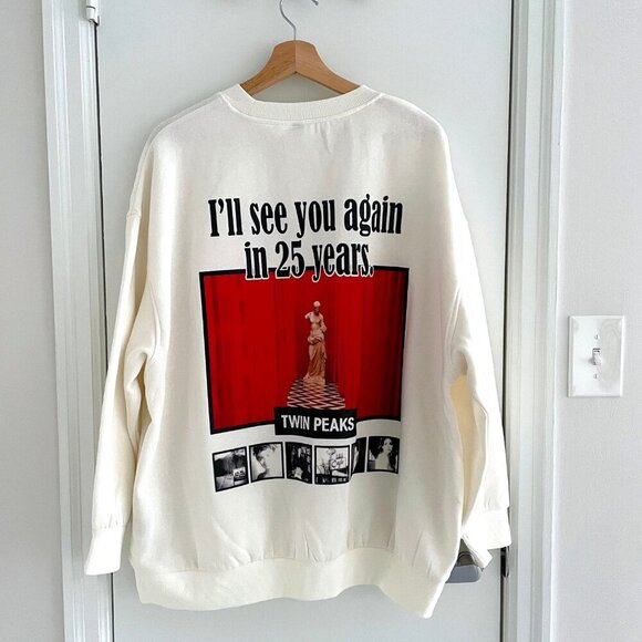Last one! H&M NWT Twin Peaks David Lynch Women Crew Neck Oversized Sweatshirt - Picture 2 of 16